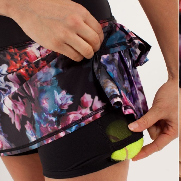 Lululemon Run: Pace Setter Skirt (Regular) size 4
Spring Has Sprung Multi Black - Picture 4 of 13